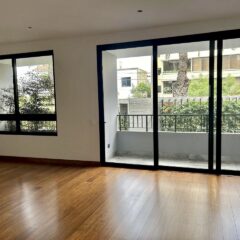 Venta de moderno departamento de estreno con terraza en San isidro